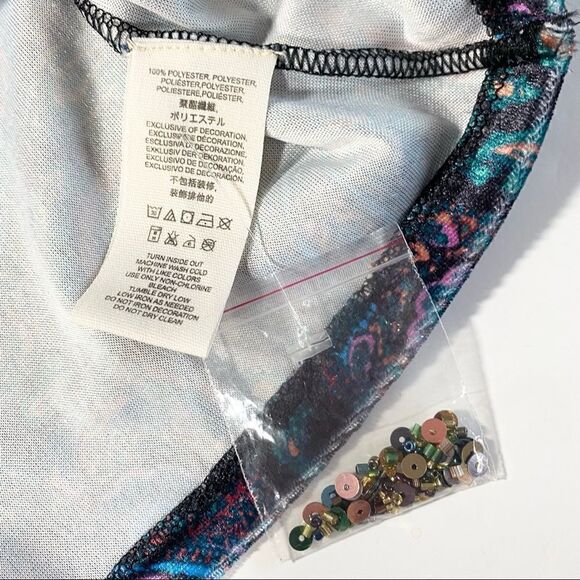 Free People L’amour Velvet Paisley Bell Sleeve Top - Picture 8 of 9